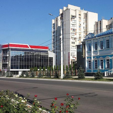 Luna Tiraspol Luaran gambar