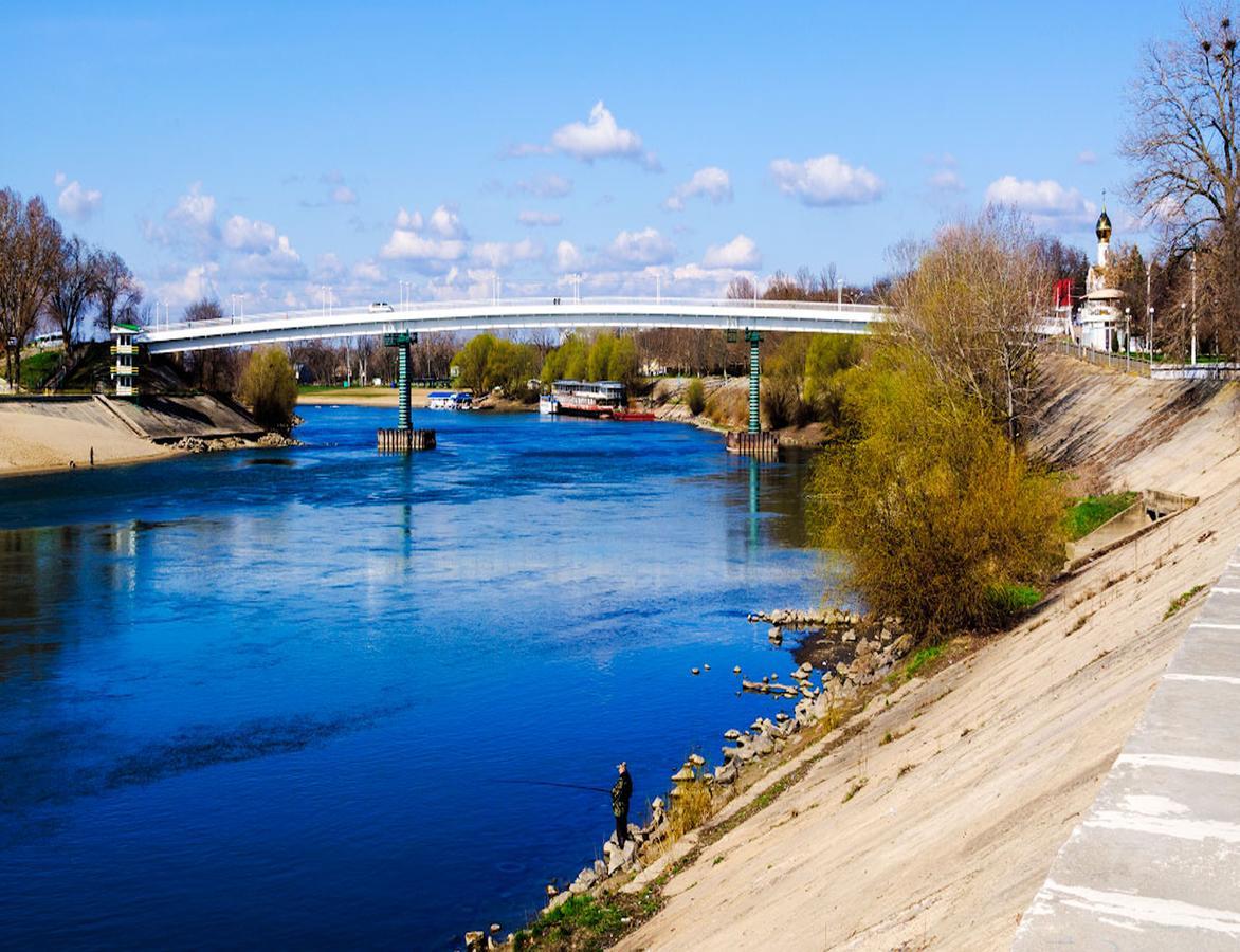 Luna Tiraspol Luaran gambar