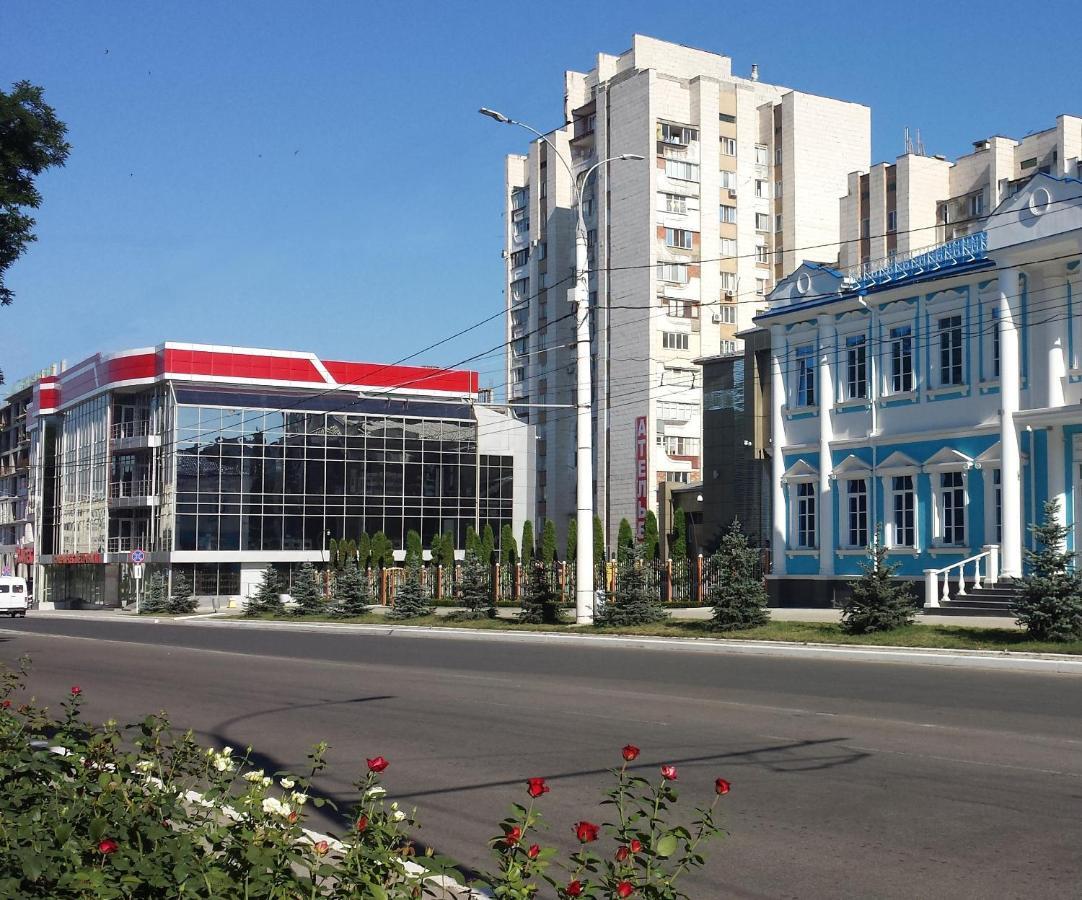 Luna Tiraspol Luaran gambar